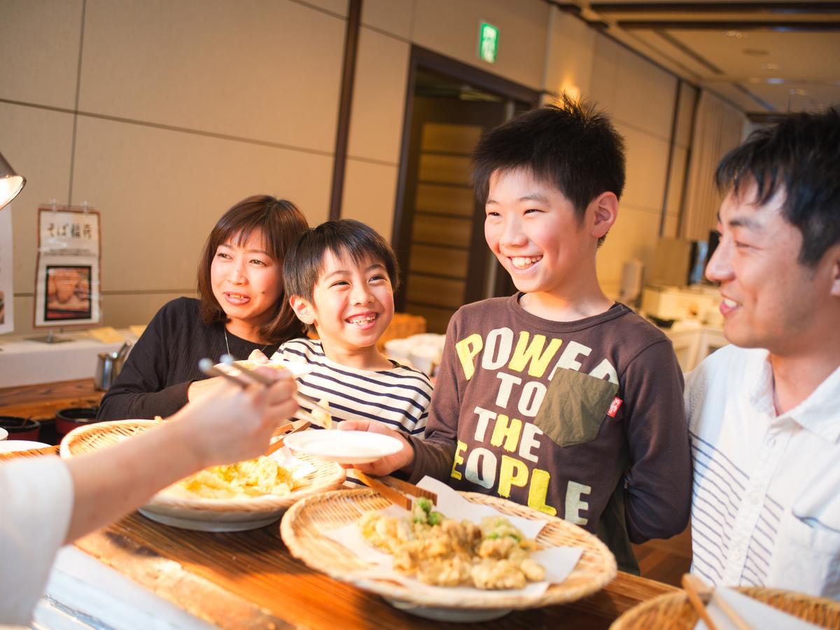 ホテル ベルナティオ 十日町市 エクステリア 写真